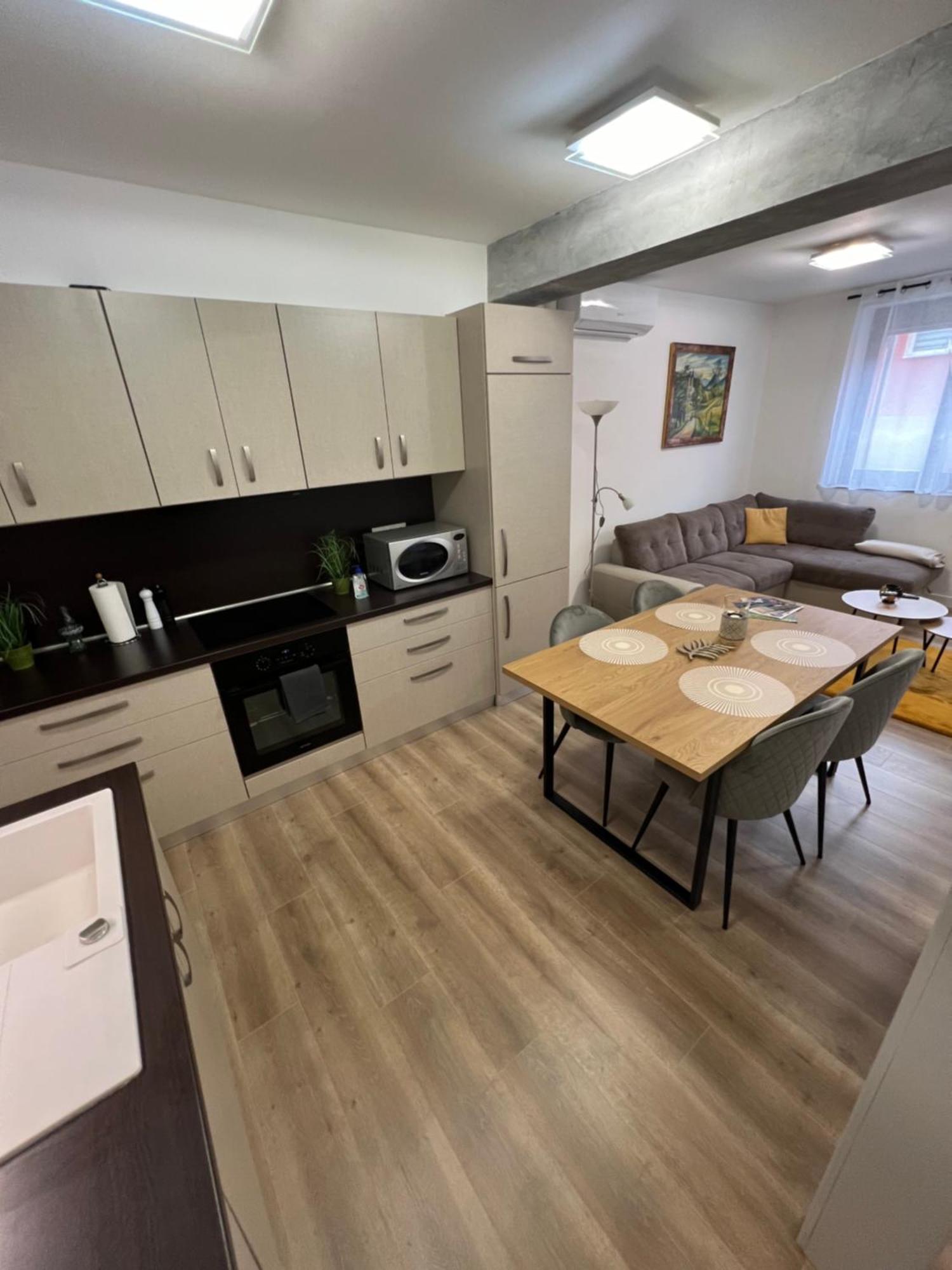 Garay26 Apartman Pecs Ngoại thất bức ảnh
